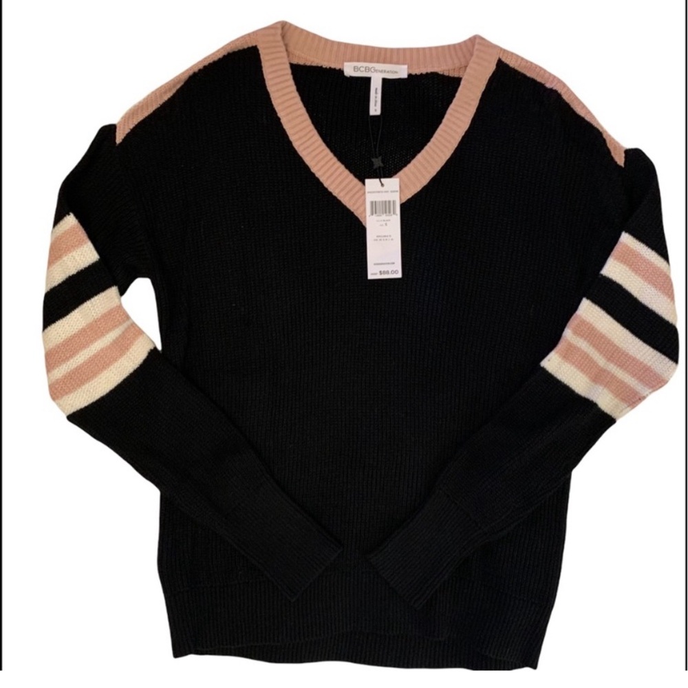 BCBG Sweater v neck NWT nice